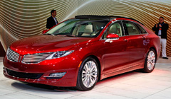 Нью-Йоркское автошоу 2012: 2013 Lincoln MKZ